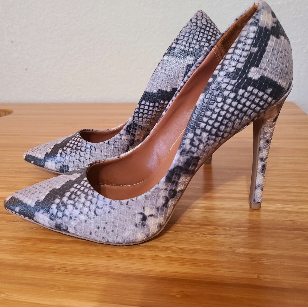 Snake Print Women's High heels Size 8
